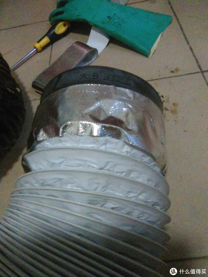 小问题自己修 篇四:更换油烟机铝塑复合烟管