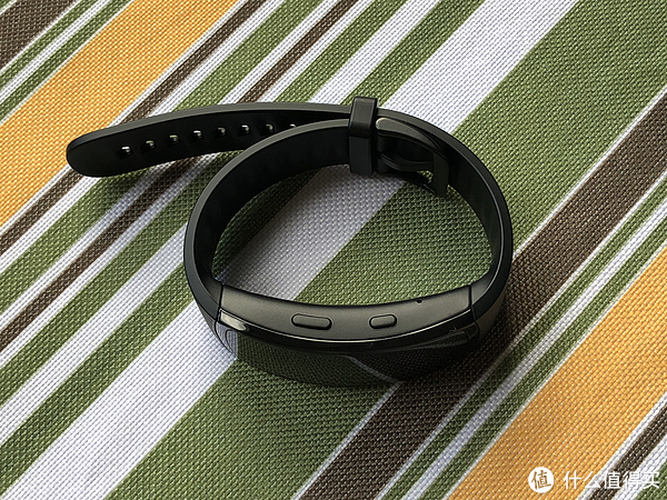 要热爱运动,也要守护健康:samsung 三星 gear fit2 pro 手环 入手使用