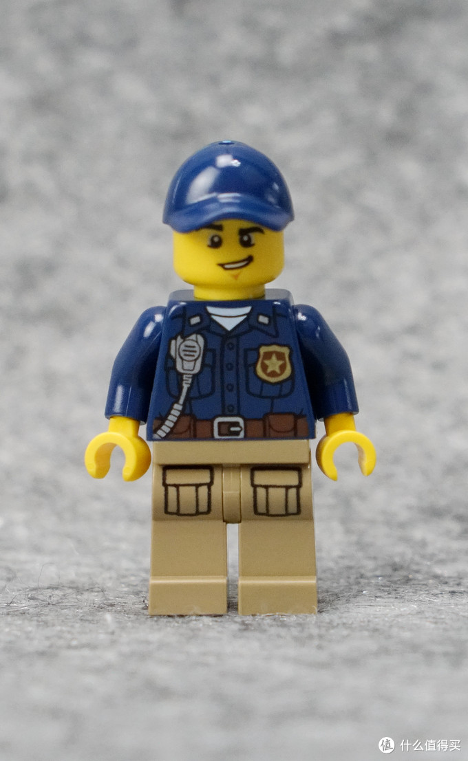 玩模乐器 玩具 积木拼插 乐高 lego/乐高乐高 文章详情  骑在特警摩托