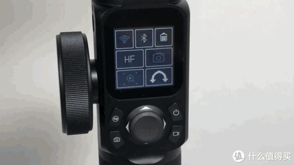 往左滑是相机相关的曝光加减,iso和白平衡设置