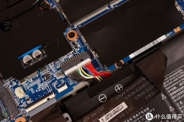 机械革命深海泰坦x8ti plus geforce rtx版游戏本体验(有详细的拆机