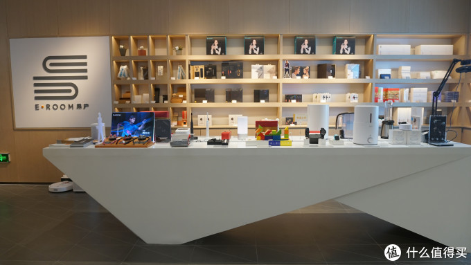 酷炫的展示台