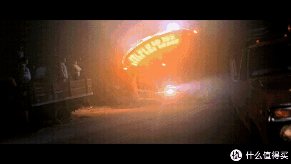 小时候看这里的时候觉得外星人真的来了