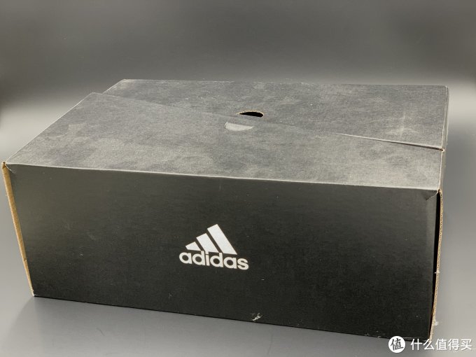 boost男子城市系列跑步运动鞋fw3724 1099元天猫精选去购买 鞋盒改成