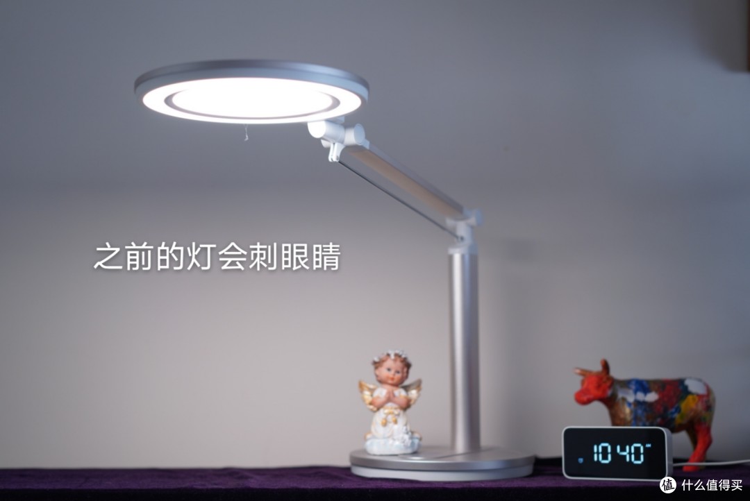 钢琴练习不伤眼,一台琴童专属护眼灯__明基pianolight钢琴灯_普通台灯