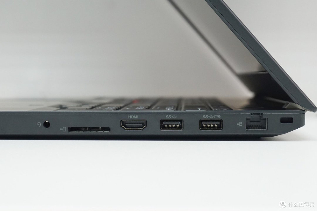 要强劲性能不只有游戏本thinkpadp15v专业图形设计笔记本评测
