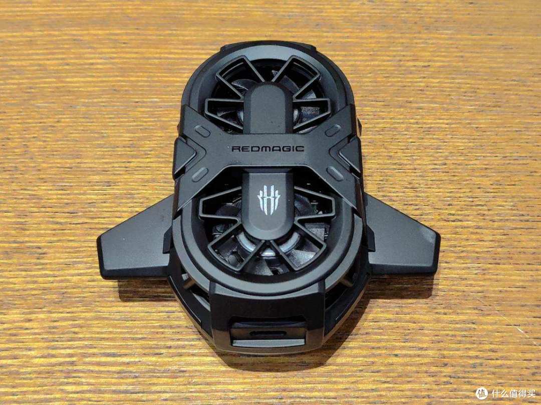 红魔双核散热背夹夏天手机避暑降温的空调