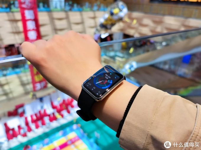 华为WATCHFIT,华为watchfit活力版 大屏带来更好的交互体验华为watchfit雅致版让健康抬腕可见