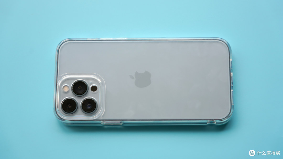 iphone13远峰蓝,苹果13远峰蓝照片 iphone13远峰蓝极简开箱给promax配momax真挺搭