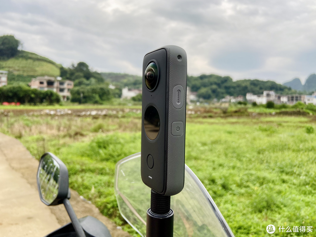 每天记录我摩托骑行120公里通勤的拍摄神器insta360onex2