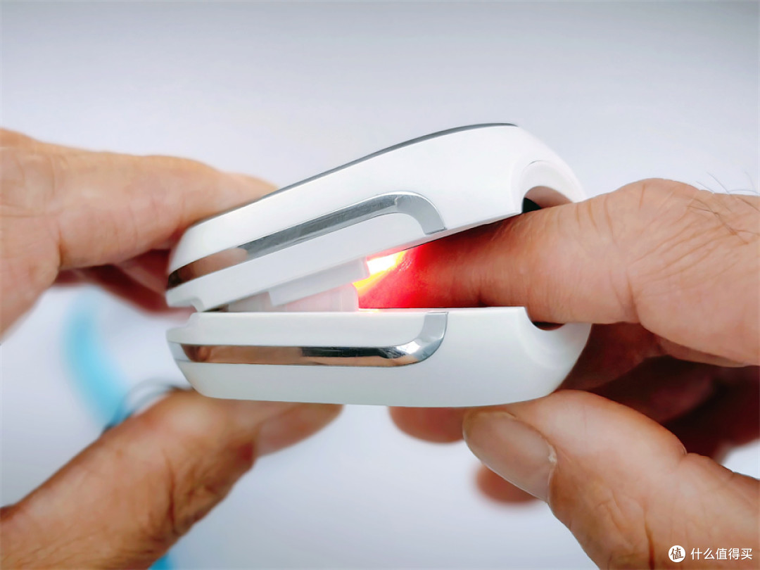 血氧仪选购指南，能测PI的才是好的血氧仪，乐普PF-10AW手指夹式脉搏蓝牙充电版血氧仪新品实测_血氧仪_什么值得买