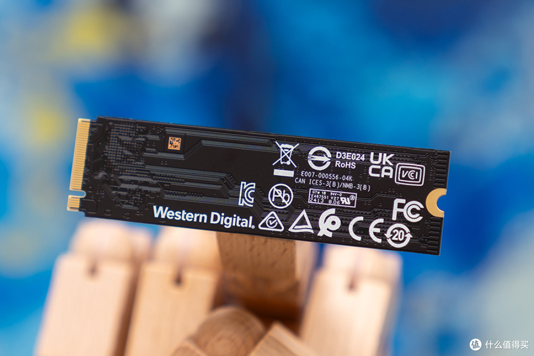 西部数据WD Blue SN5000 NVMe™ SSD 2TB评测:超速响应,赋能AI_ 西部数据WD Blue SN5000 NVMe™ SSD 2TB评测:超速响应,赋能AI_