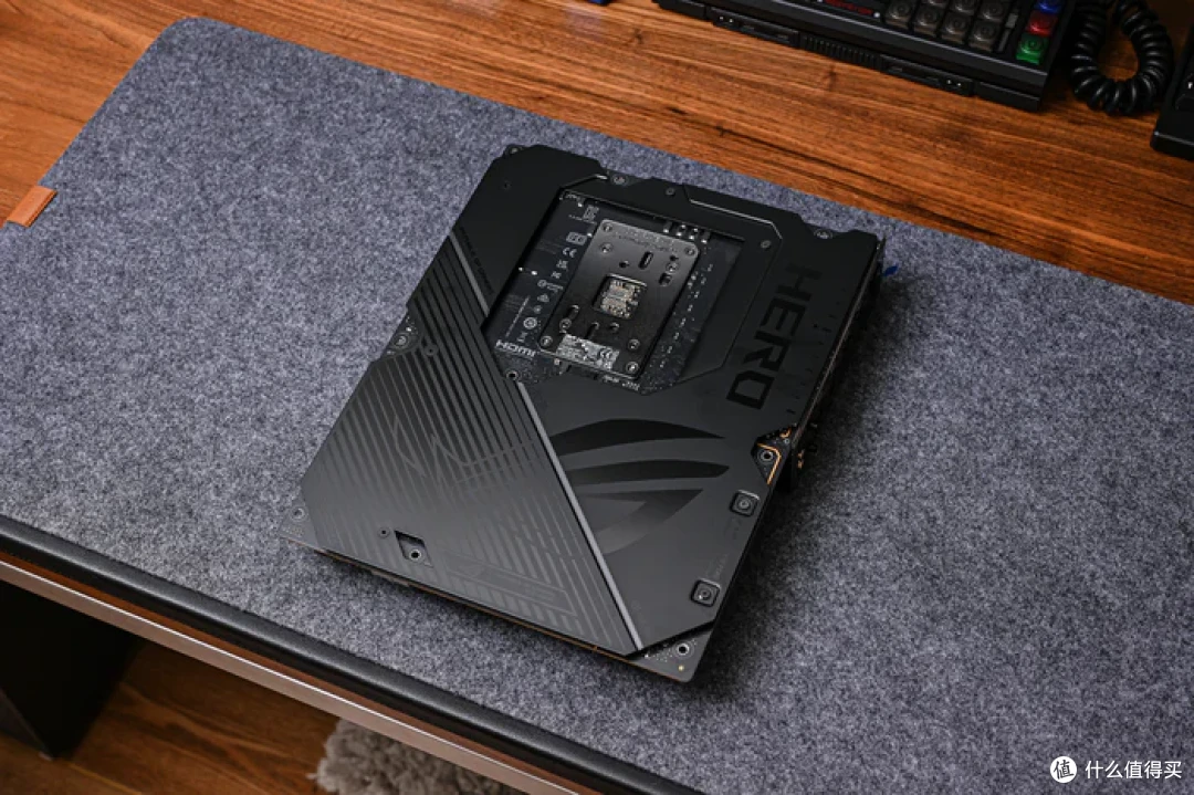 ROG X870E HERO+挚科无界 6000 C28+乔思伯 X400 装机展示
