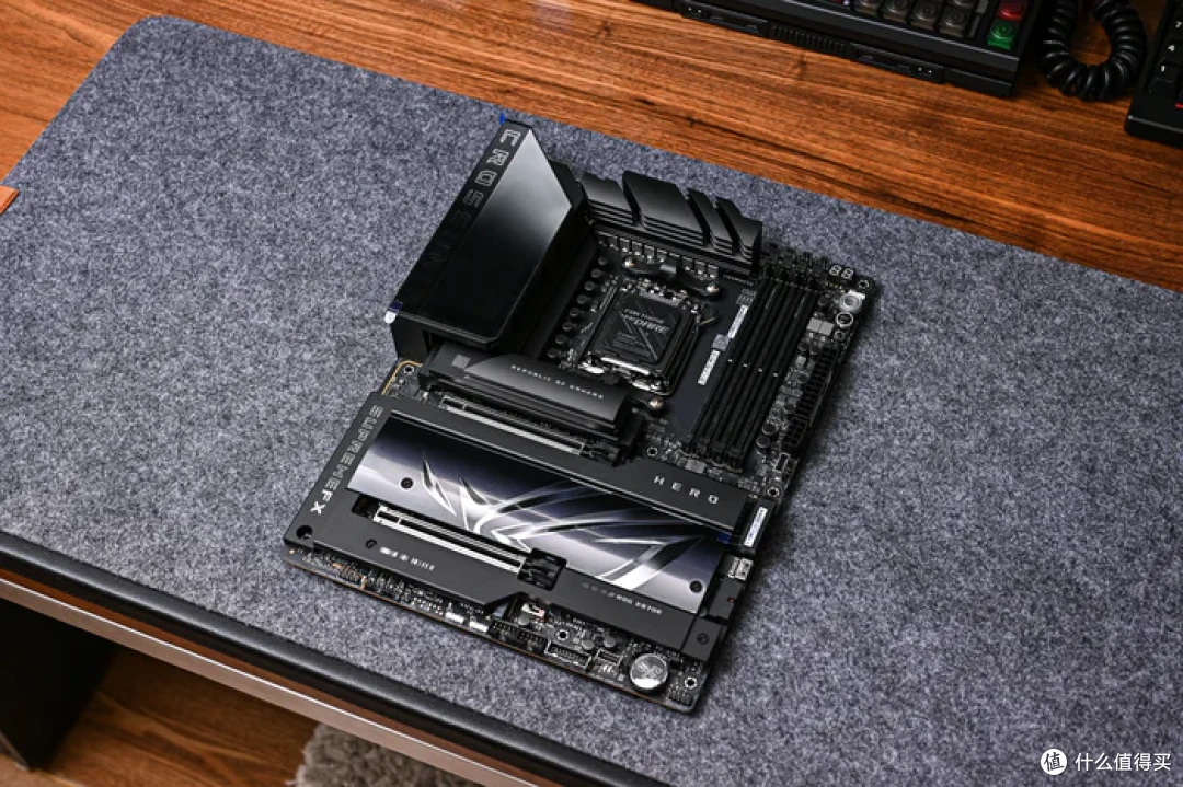 ROG X870E HERO+挚科无界 6000 C28+乔思伯 X400 装机展示