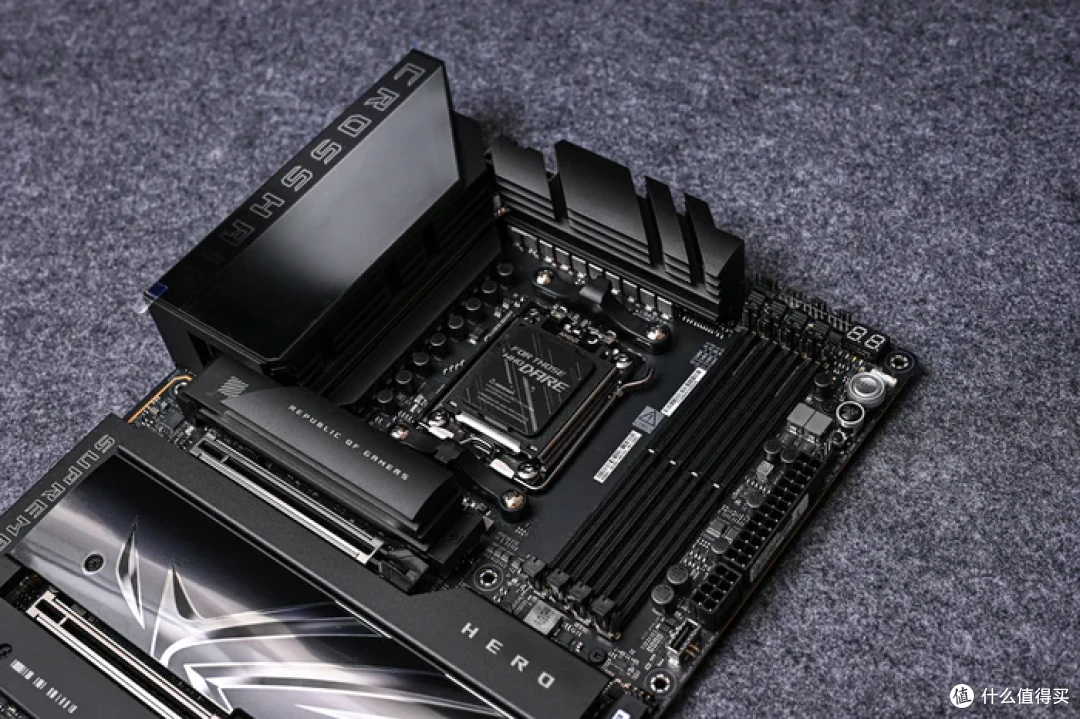 ROG X870E HERO+挚科无界 6000 C28+乔思伯 X400 装机展示