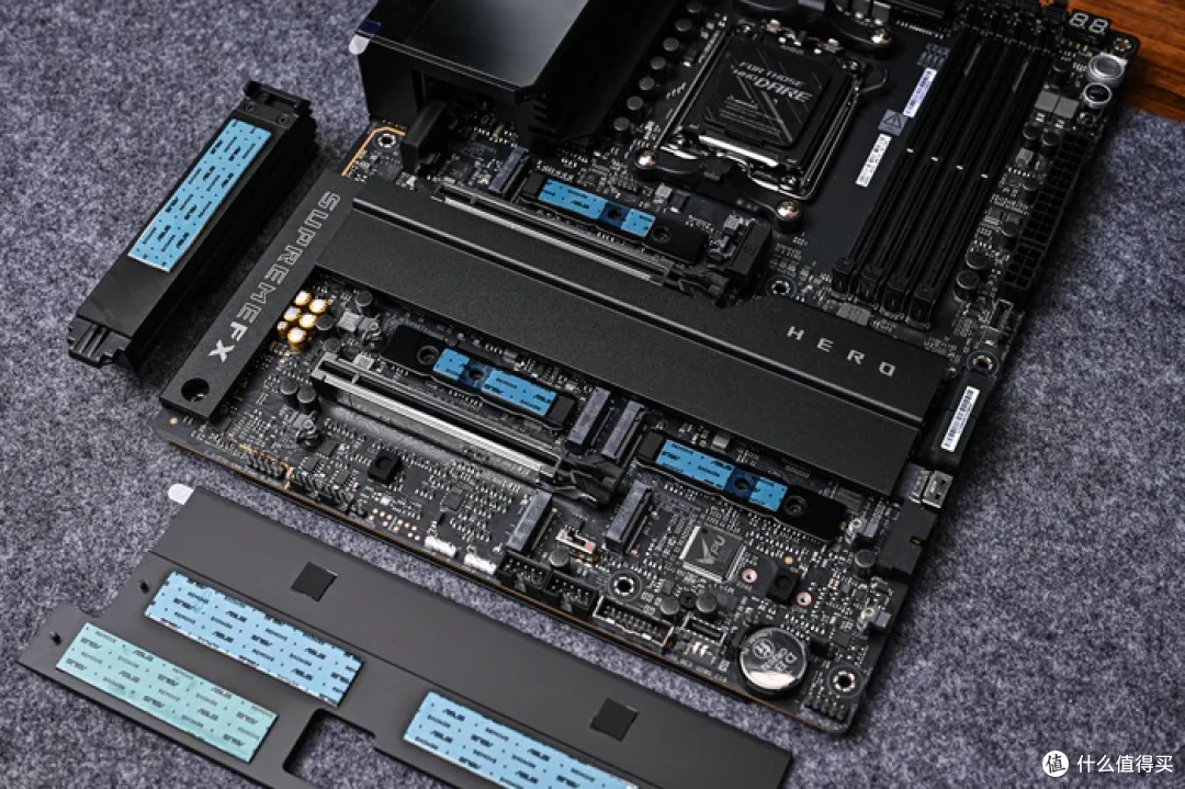 ROG X870E HERO+挚科无界 6000 C28+乔思伯 X400 装机展示