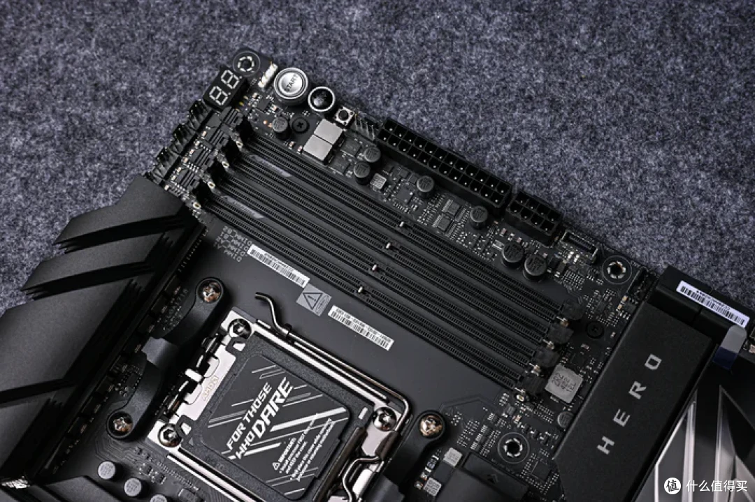 ROG X870E HERO+挚科无界 6000 C28+乔思伯 X400 装机展示