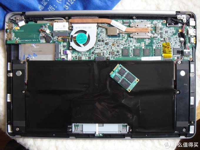 VIZIO CT15-A1 Ultrabook 超级本(15.6英寸IPS/1920*1080/i5-3317U/128GB SSD)