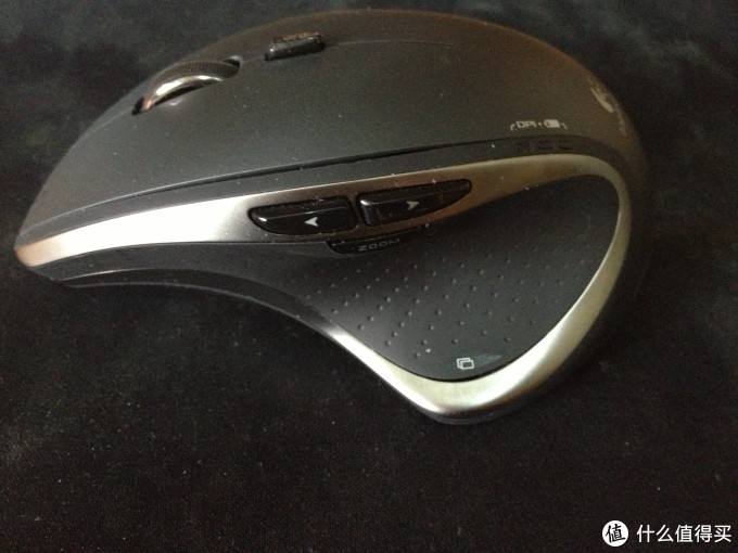 罗技 Performance MX 旗舰级无线鼠标 M950