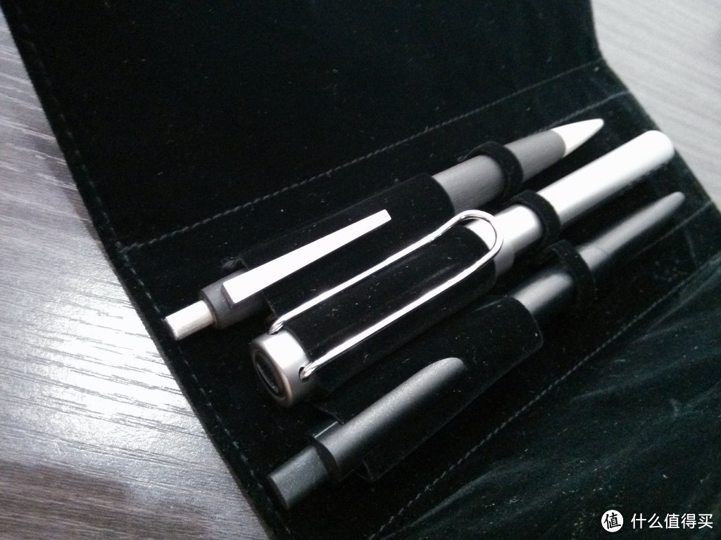 晒晒手上的几支笔～～～万宝龙P164，LAMY 2000、ALL-STAR、NOTO