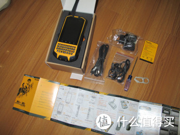 【奇葩物】国货V5霸气智能三防RunboX3开箱（IP67、对讲机、双卡）