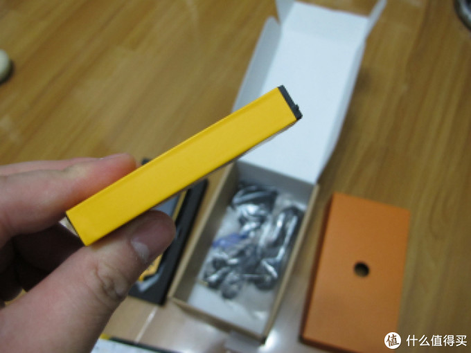 【奇葩物】国货V5霸气智能三防RunboX3开箱(IP67、对讲机、双卡)