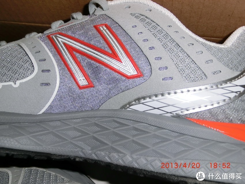 参与本站手慢无活动而来的 new balance 新百伦 W790 女款轻量避震跑鞋