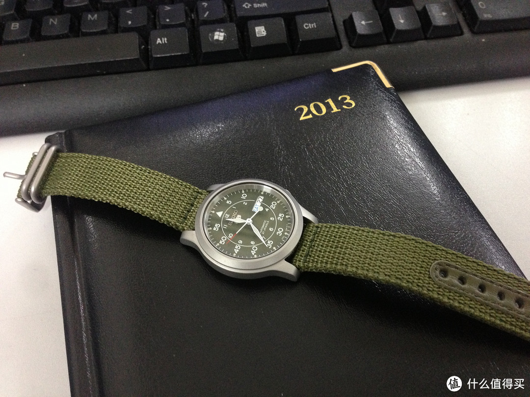 SEIKO 机械男表 Seiko Men's SNK805 Automatic Green Canvas Strap Wa