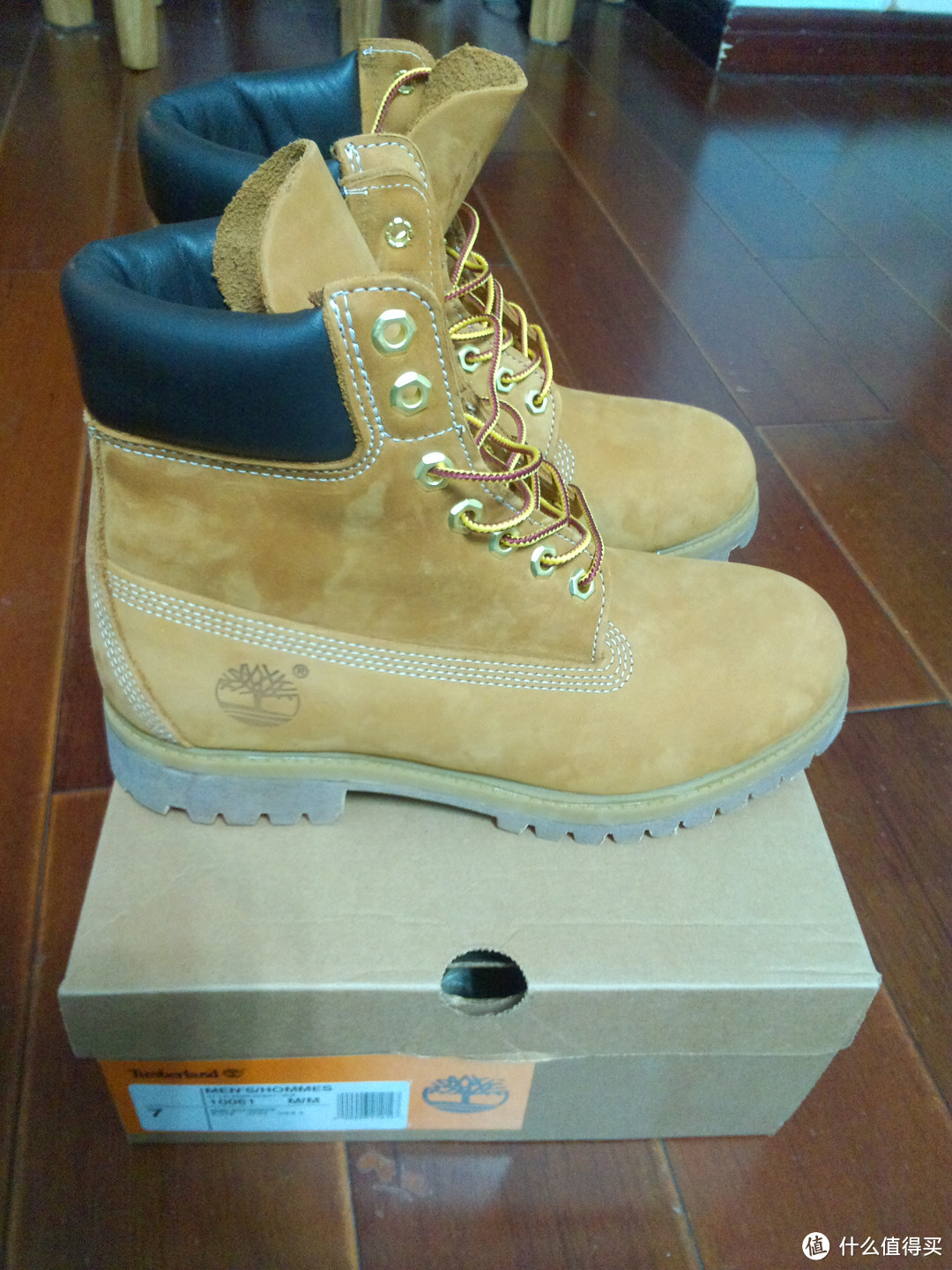 新鲜的Timberland 10061大黄靴