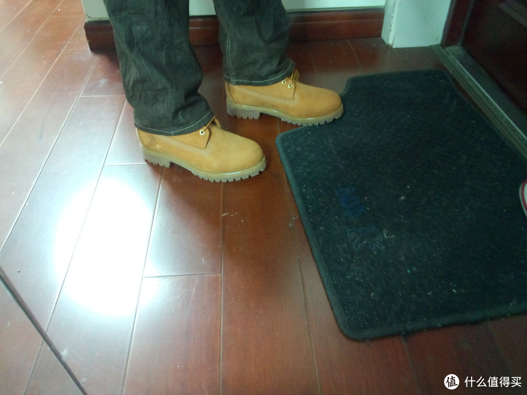 新鲜的Timberland 10061大黄靴