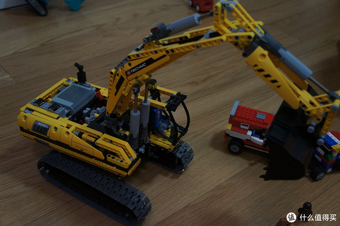 哥也是有挖掘机的人了：再晒一单LEGO：8043