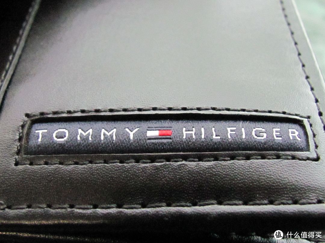 Tommy Hilfiger 三折牛皮钱包入手（三折是trifold，不是价格）