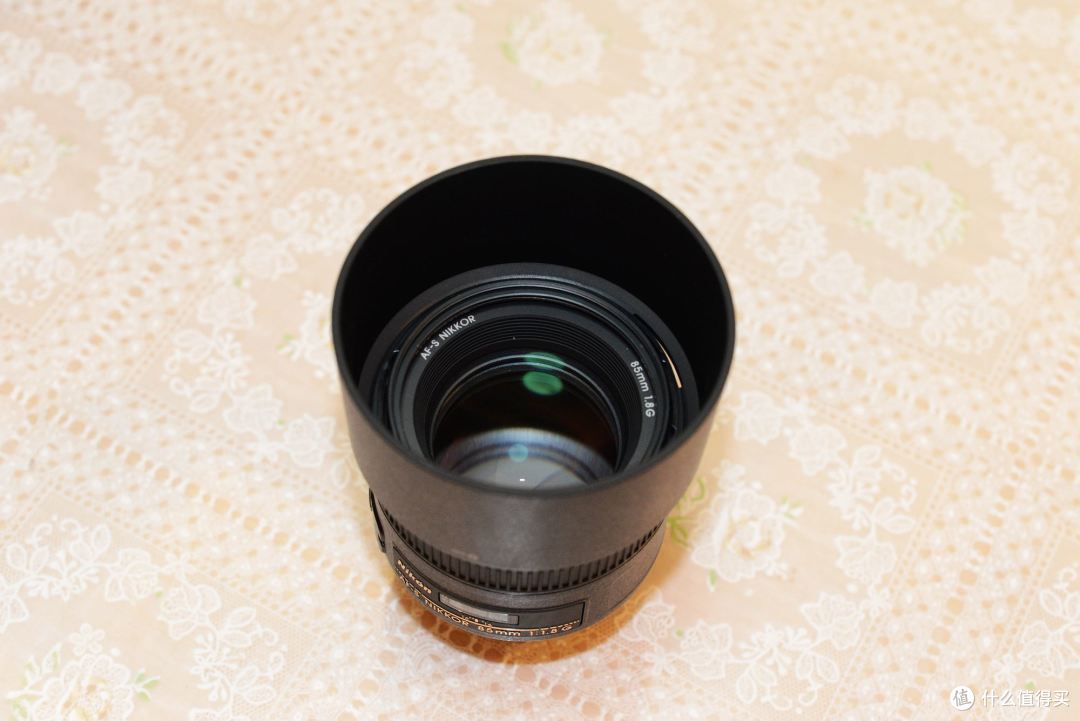 晒下拍妹纸专用镜头海淘的尼康8518g镜头