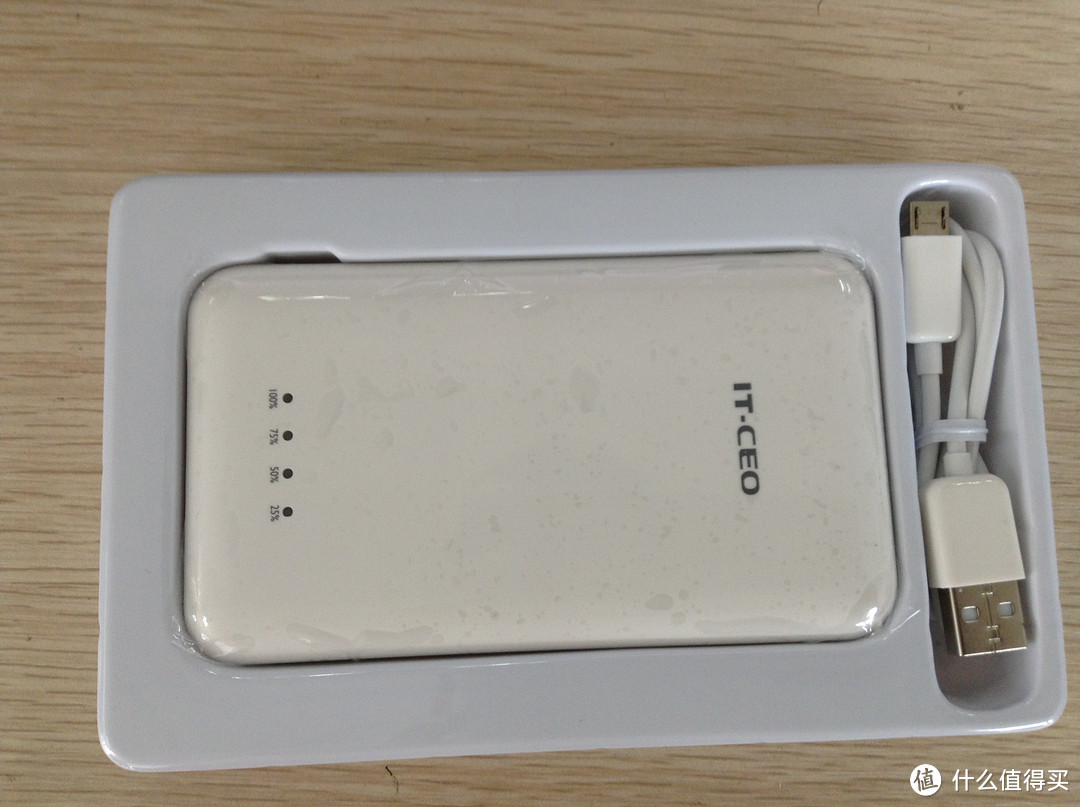 IT-CEO U6710 移动电源（10000mAh、锂聚合物）有啪啪啪拆解