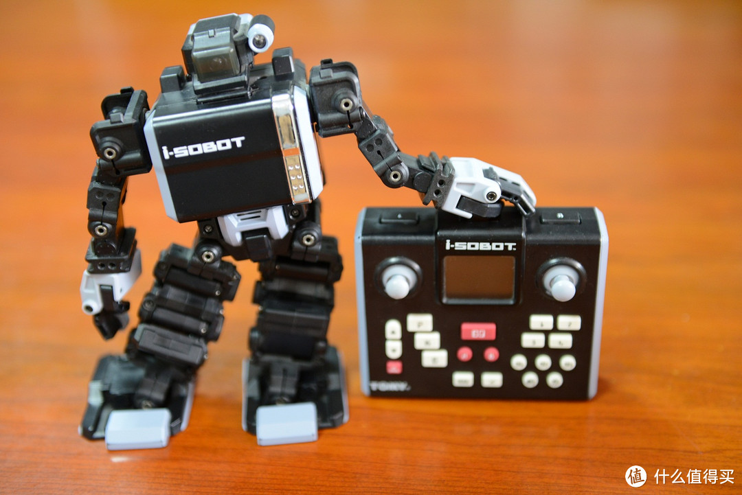 i-sobot索宝——好玩又有趣的两足直立智能机器人