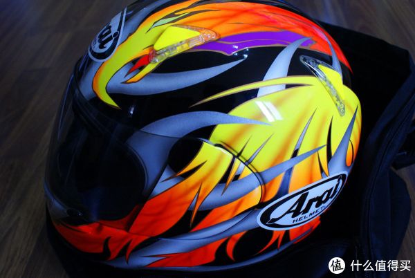 应该是首次晒阿拉伊吧——arai astro i numata头盔