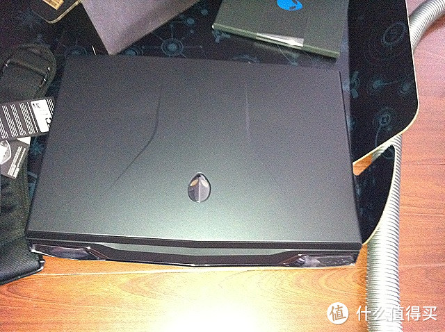 海淘的Alienware 外星人 M17R4笔记本