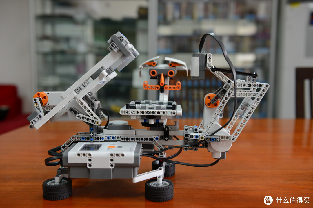 Lego Mindstorm NXT 8547 会解魔方的机器人