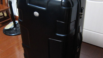 屌丝专用硬壳箱：美旅94Z黑色29寸拉杆箱