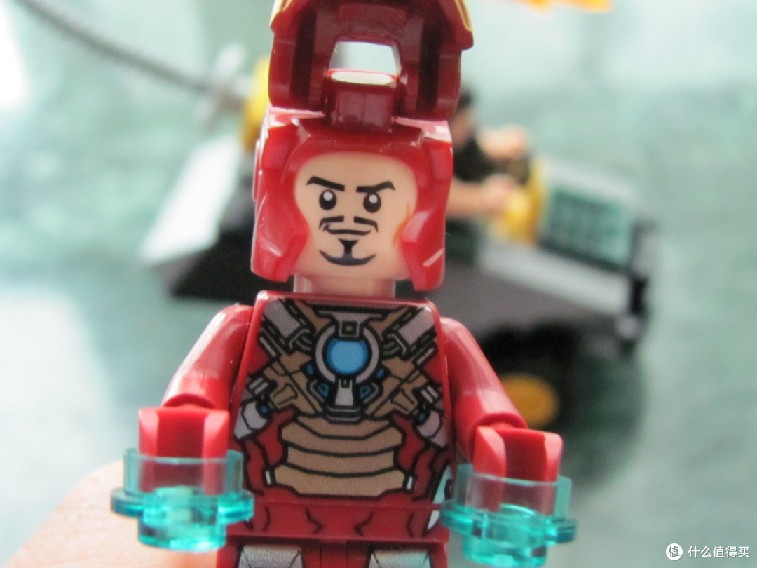 lego乐高超级英雄之钢铁侠vs满大人76008