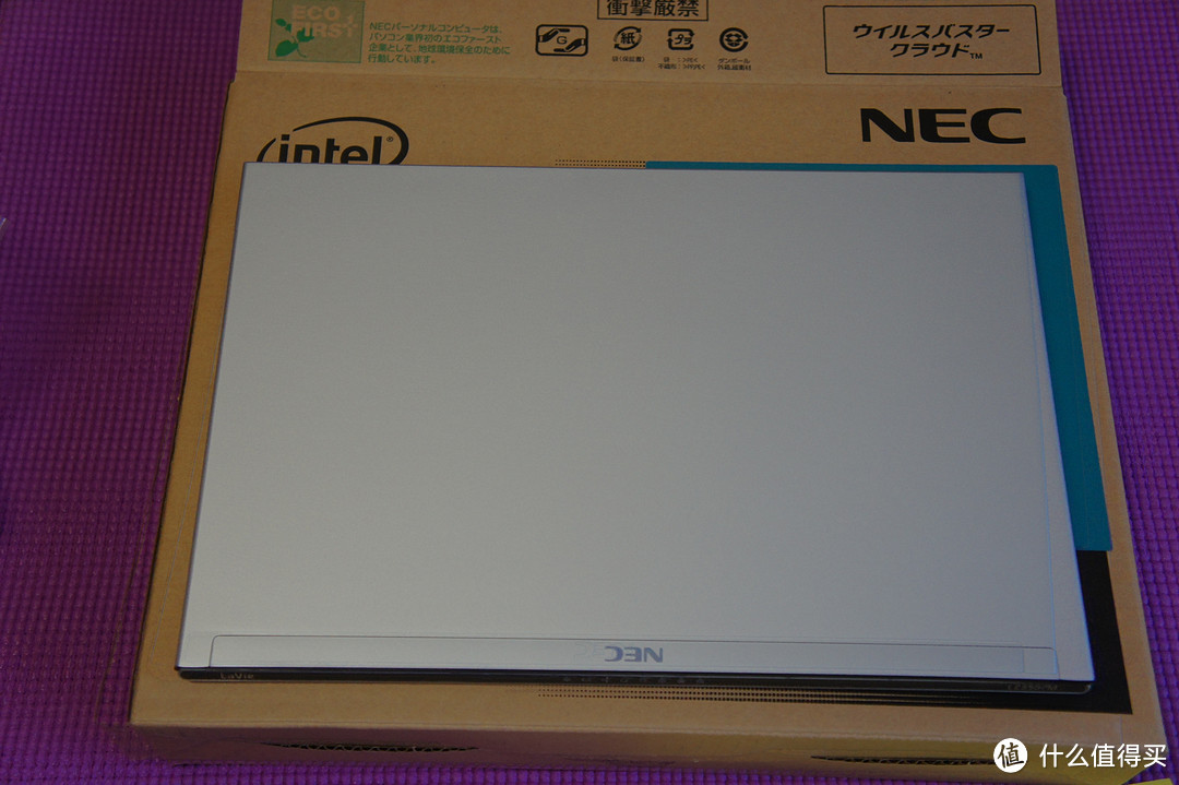 13.3寸世界最轻。NEC PC LZ550MSS LaVie Z开箱