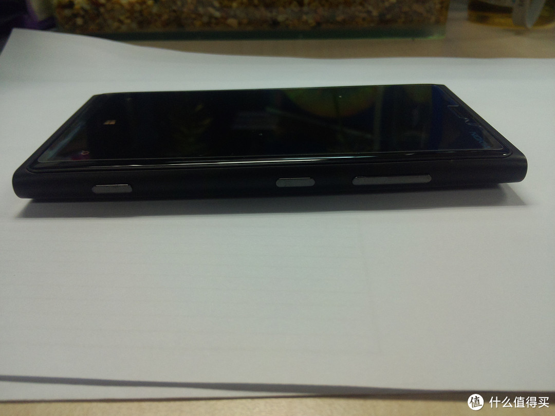 磨砂黑色 Nokia 诺基亚 Lumia 920 14天机器伪开箱照,手感厚重.价格1800米