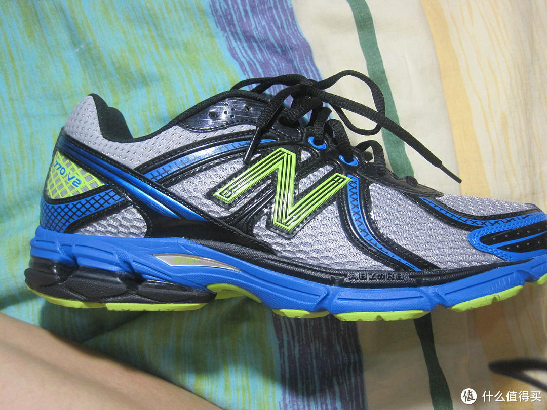 等你等到我心痛。new balance 新百伦 M770 Alpha 男款稳定系跑鞋 附长篇连载武侠小说~~