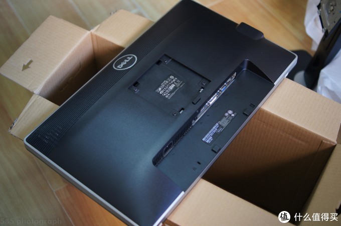 DELL 戴尔 UltraSharp U2312HM 23英寸宽屏LED背光IPS液晶显示器 (超多图)