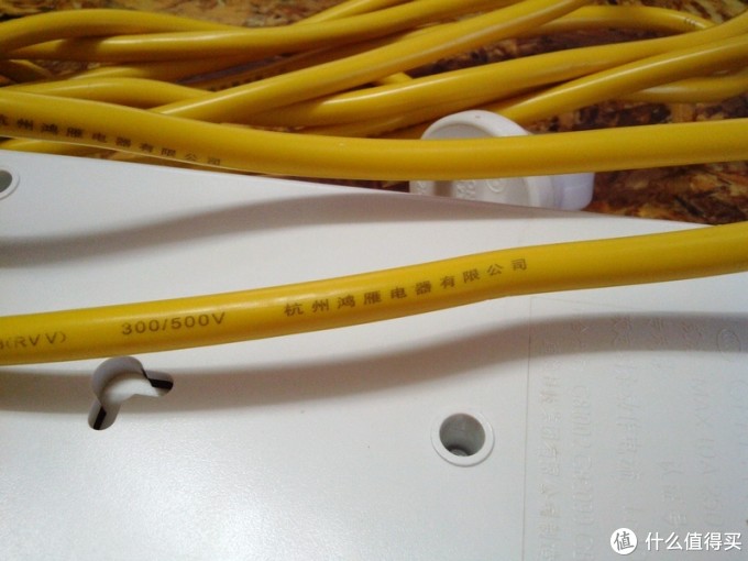 不会触电的国产用电安全神器--- 通领 漏电保护 防水防雷 带USB 插线板