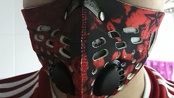 RZ MASK 面罩（所谓左高右低、上宽下窄就是这个样子）