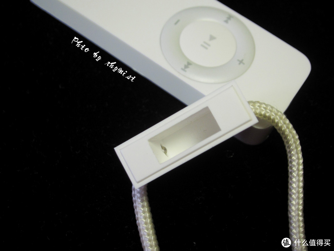 经典白色口香糖——第一代 iPod Shuffle