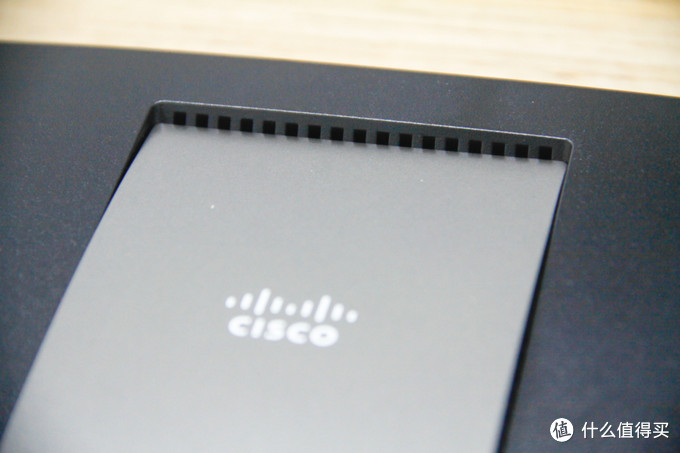 全网首发——Cisco 思科 旗舰路由器 EA6700 晒单