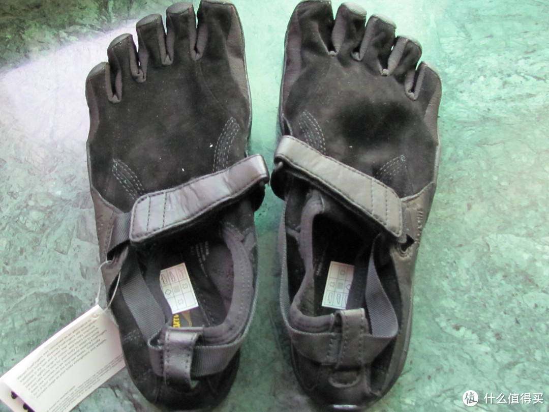 Vibram FiveFingers KSO trek 终于收到，开箱+扫码+细节+试穿