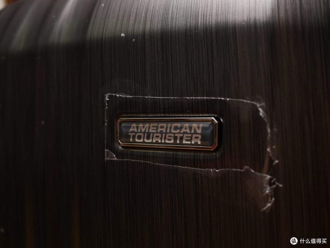 AmericanTourister 美旅箱包 100%PC坚韧时尚炫彩万向轮拉杆箱 40T*49010金属灰24寸 小晒